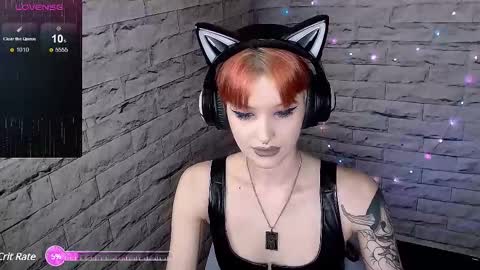 Snapshot of lauren_raquel chatting on March 3, 7:01 pm Eva online show from March 3, 7:01 pm