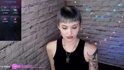 Snapshot of lauren_raquel chatting on September 13, 1:17 pm Eva online show from September 13, 1:17 pm