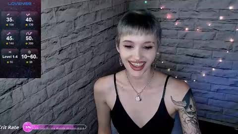 Snapshot of lauren_raquel chatting on September 18, 3:39 pm Eva online show from September 18, 3:39 pm