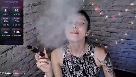 Snapshot of lauren_raquel chatting on September 22, 6:35 pm Eva online show from September 22, 6:35 pm