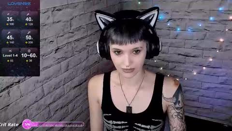Snapshot of lauren_raquel chatting on September 26, 5:43 pm Eva online show from September 26, 5:43 pm
