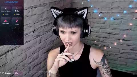 Snapshot of lauren_raquel chatting on October 1, 7:36 pm Eva online show from October 1, 7:36 pm
