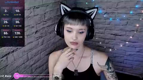 Snapshot of lauren_raquel chatting on October 3, 4:51 pm Eva online show from October 3, 4:51 pm