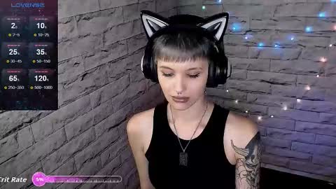 Snapshot of lauren_raquel chatting on October 6, 6:08 pm Eva online show from October 6, 6:08 pm
