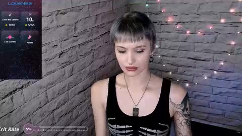 Snapshot of lauren_raquel chatting on October 7, 6:09 pm Eva online show from October 7, 6:09 pm