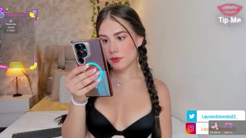 Lauren Blonde online show from September 11, 9:45 pm