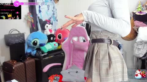 Snapshot of laurencesophiets chatting on January 16, 1:47 pm SF online show from January 16, 1:47 pm