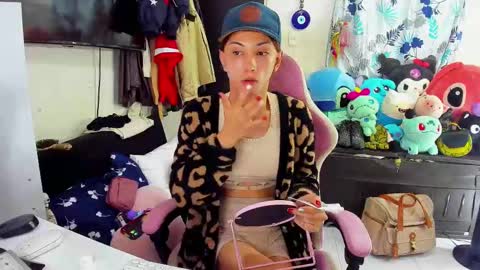 Snapshot of laurencesophiets chatting on February 18, 10:58 pm SF online show from February 18, 10:58 pm