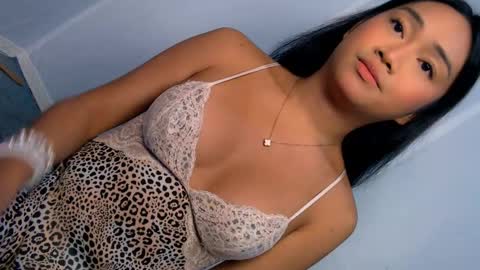 Snapshot of laurenfox16 chatting on October 1, 1:01 pm chloe3 online show from October 1, 1:01 pm
