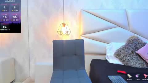 Laurent online show from November 28, 12:06 pm