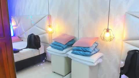 Laurent online show from January 11, 11:17 am