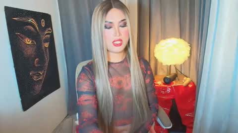 Snapshot of lavictoria_ladyboy chatting on October 6, 3:01 pm Victoria online show from October 6, 3:01 pm