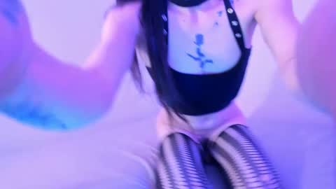 Snapshot of leefoxx chatting on February 15, 10:00 am Leefoxx online show from February 15, 10:00 am