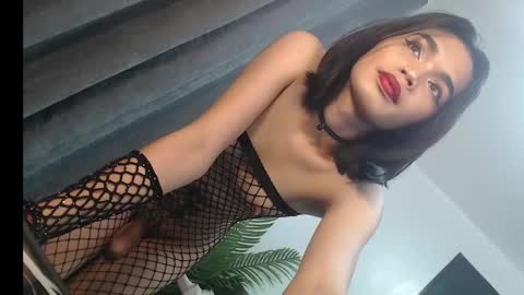 Snapshot of lesi_trisha chatting on February 20, 4:39 am Trisha18 online show from February 20, 4:39 am