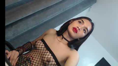 Snapshot of lesi_trisha chatting on February 23, 5:50 pm Trisha18 online show from February 23, 5:50 pm