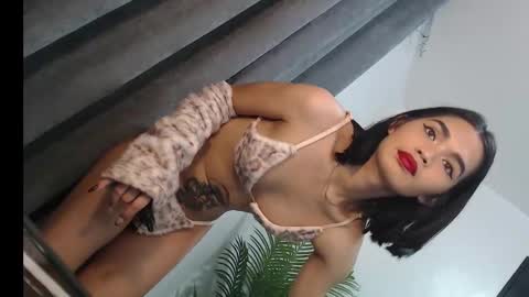 Snapshot of lesi_trisha chatting on February 26, 1:08 pm Trisha18 online show from February 26, 1:08 pm