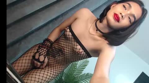 Snapshot of lesi_trisha chatting on February 28, 6:10 am Trisha18 online show from February 28, 6:10 am