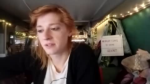Snapshot of lesleygumgrass chatting on February 10, 4:14 pm LesleyGumGrass- The Boring Trans girl online show from February 10, 4:14 pm