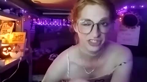 LesleyGumGrass- The Boring Trans girl online show from October 15, 5:51 am