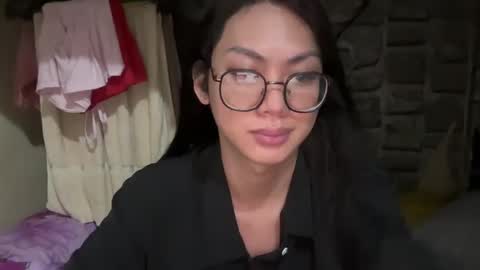 Snapshot of lexi09822 chatting on December 27, 5:26 pm Hev Lexi online show from December 27, 5:26 pm