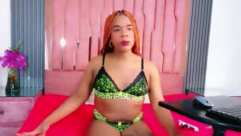 Snapshot of licyevans chatting on October 4, 1:28 am licy online show from October 4, 1:28 am