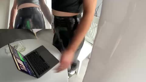 Snapshot of liferacw chatting on September 25, 2:46 pm SofieXxxDoll online show from September 25, 2:46 pm