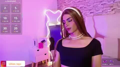Snapshot of lihian_tay chatting on September 24, 3:45 am LIHIAN online show from September 24, 3:45 am