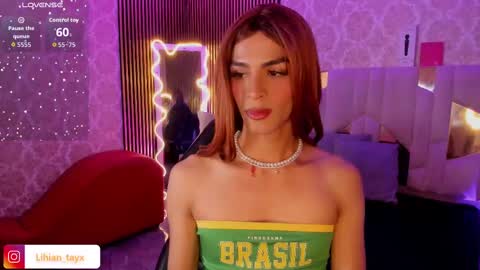 Snapshot of lihian_tay chatting on October 10, 3:51 am LIHIAN online show from October 10, 3:51 am