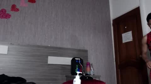Snapshot of liiamthompson chatting on February 24, 8:03 pm Liam thompson online show from February 24, 8:03 pm