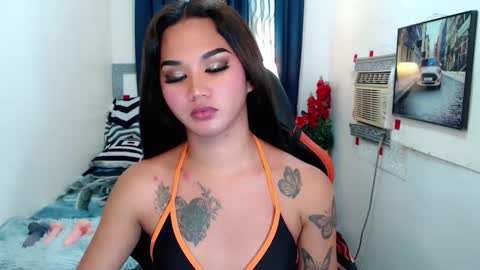 LILY online show from September 26, 7:49 am