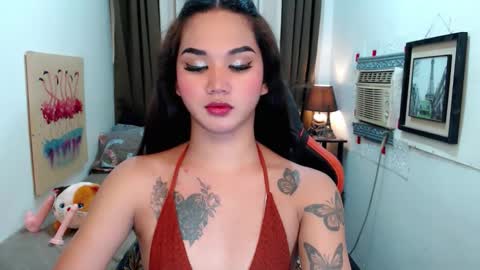 LILY online show from October 9, 9:55 am