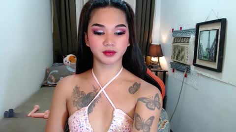 LILY online show from October 16, 8:25 am