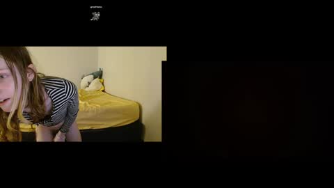 Snapshot of lil_gem chatting on December 20, 12:41 am lil gemmie online show from December 20, 12:41 am