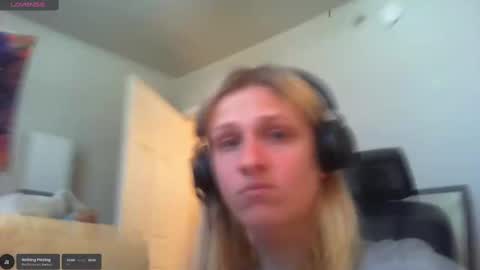 Snapshot of lil_gem chatting on September 16, 5:50 pm lil gemmie online show from September 16, 5:50 pm