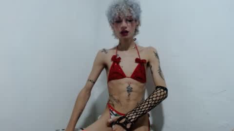 Snapshot of lilith_evil7 chatting on December 12, 6:03 am lilith_evil7 online show from December 12, 6:03 am