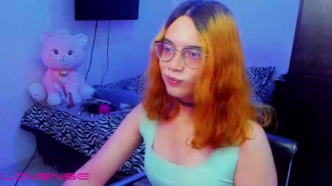 Snapshot of lillykittyy chatting on September 24, 4:57 pm Lilly3 online show from September 24, 4:57 pm