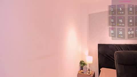 Snapshot of lily_cash1 chatting on September 11, 10:29 pm lily_cash1 online show from September 11, 10:29 pm