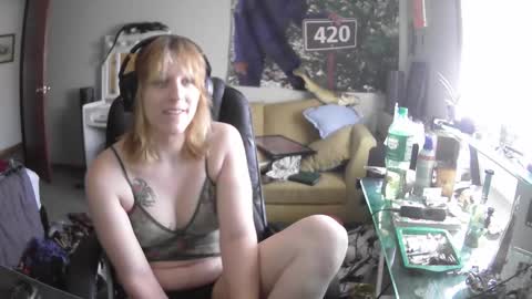 Snapshot of lilybvixen chatting on October 2, 3:45 pm lilybvixen online show from October 2, 3:45 pm