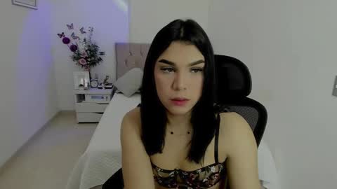 Snapshot of linda_zaam8386 chatting on January 21, 7:06 pm online show from January 21, 7:06 pm