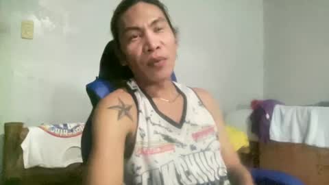 Snapshot of lingkure_69ts chatting on March 2, 6:27 am weng bustamante online show from March 2, 6:27 am