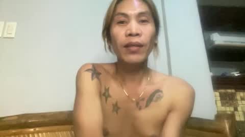 Snapshot of lingkure_69ts chatting on March 5, 1:24 pm weng bustamante online show from March 5, 1:24 pm
