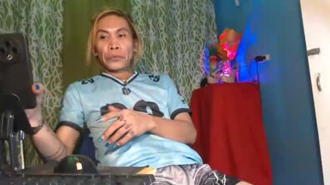 Snapshot of lingkure_69ts chatting on September 13, 3:40 pm weng bustamante online show from September 13, 3:40 pm