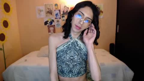 Lio online show from December 12, 1:10 am