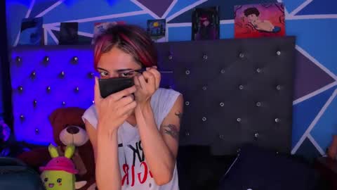 Lio online show from November 18, 8:20 pm