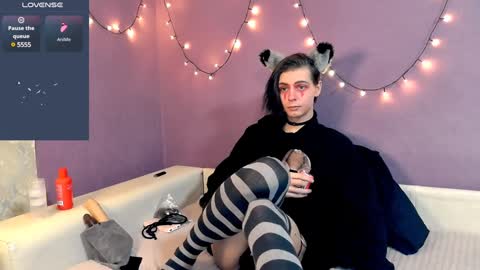 Snapshot of littlepinkcat chatting on February 1, 7:13 pm Felix online show from February 1, 7:13 pm