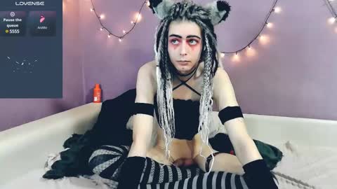 Snapshot of littlepinkcat chatting on February 13, 2:28 am Felix online show from February 13, 2:28 am