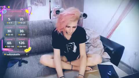 Snapshot of littlepinkcat chatting on September 18, 5:29 pm Felix online show from September 18, 5:29 pm