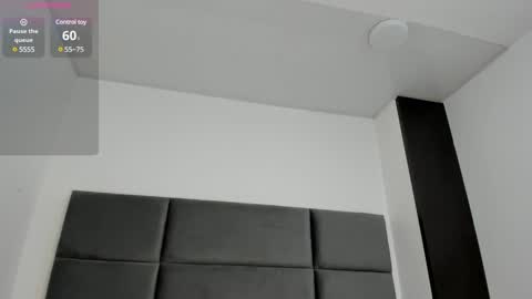 Snapshot of lizz_luna chatting on February 3, 12:36 pm lizz_luna online show from February 3, 12:36 pm