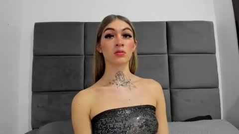 Snapshot of lizz_luna chatting on September 15, 2:44 pm lizz_luna online show from September 15, 2:44 pm