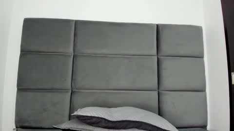 Snapshot of lizz_luna chatting on October 6, 3:01 pm lizz_luna online show from October 6, 3:01 pm